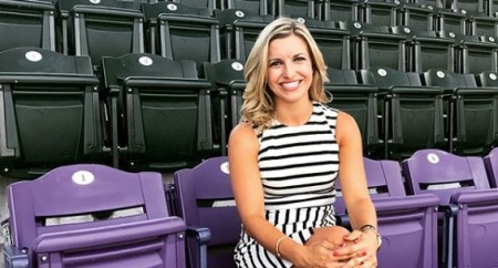 Sophia Minnaert  Might Be a Single - Relationship Status